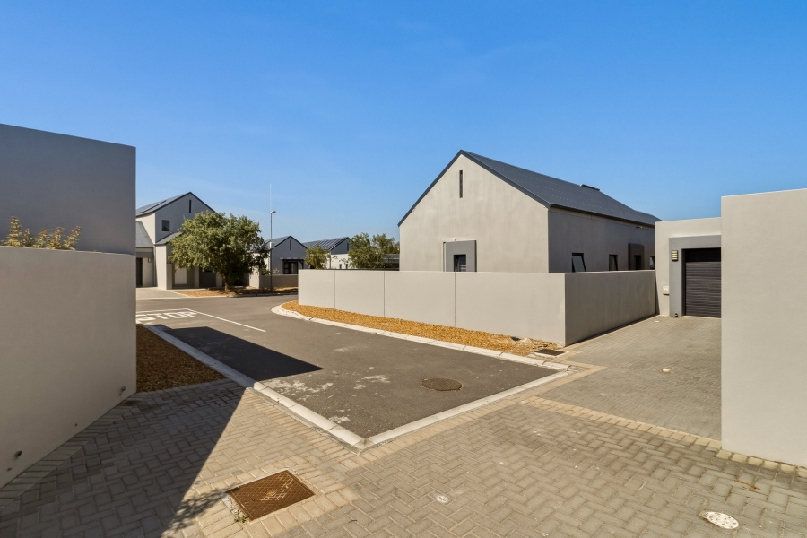 3 Bedroom Property for Sale in Aan de Wijnlanden Western Cape